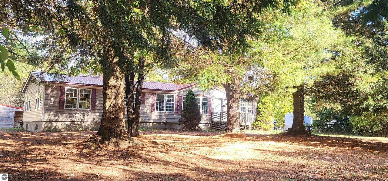 10148 7 Mile Road - Photo 1