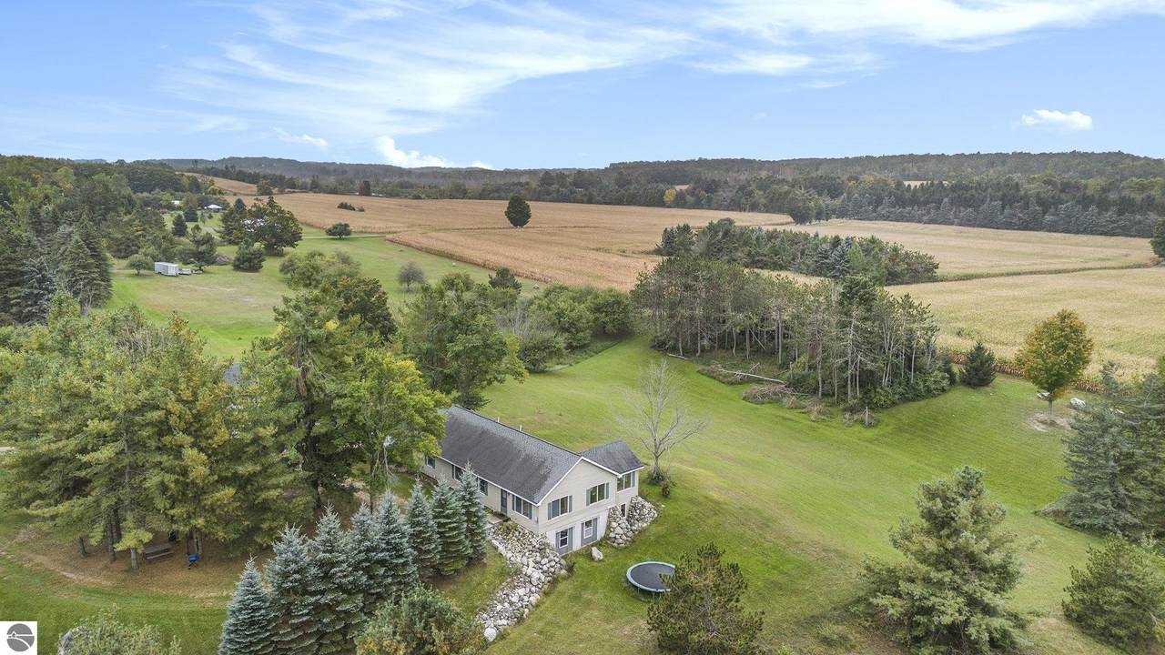 11355 Us-31 N - Photo 1