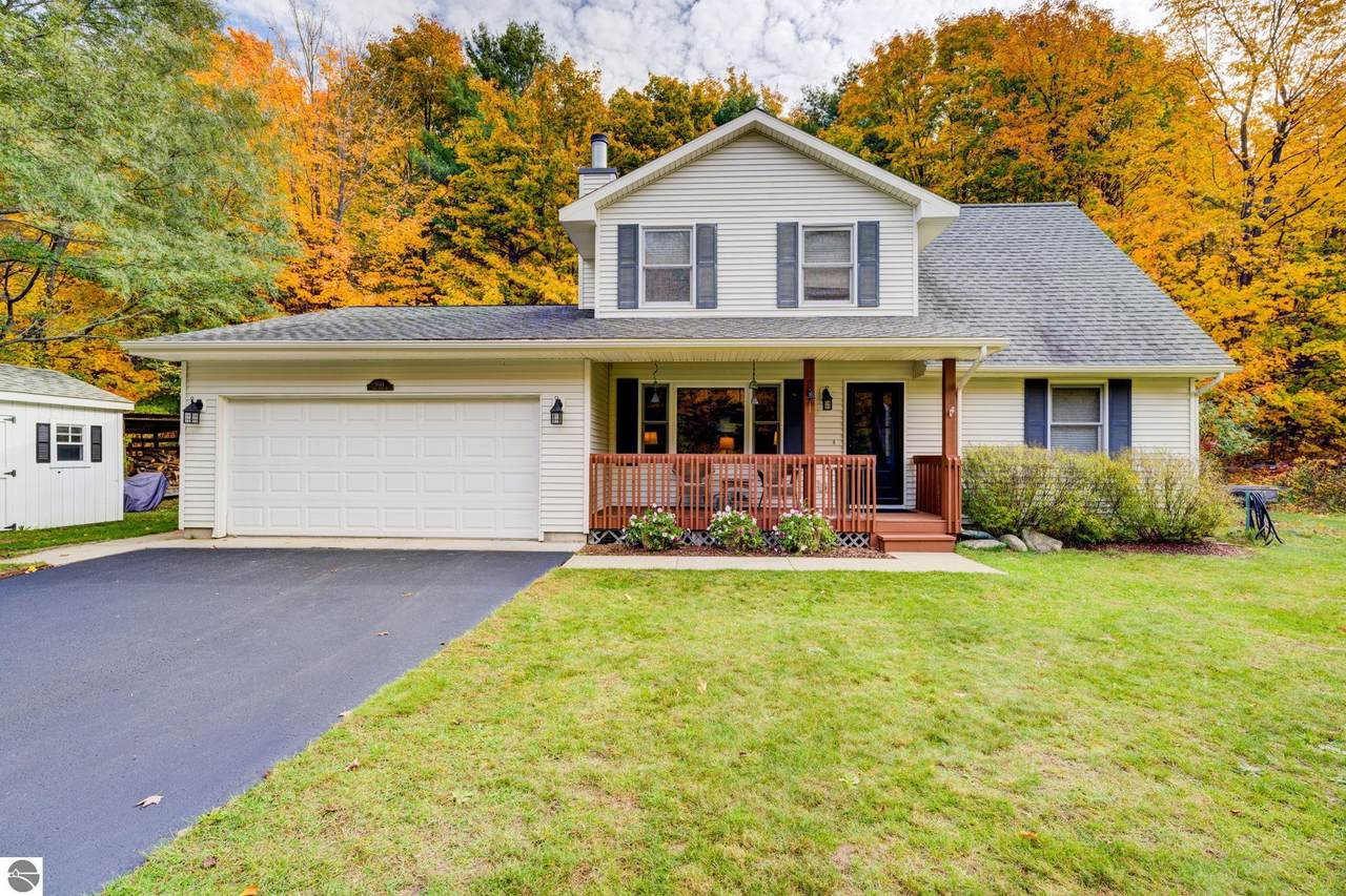 9144 Hoxie Road - Photo 1