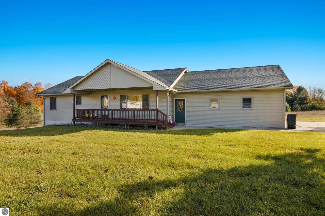 20756 200th Avenue - Photo 1