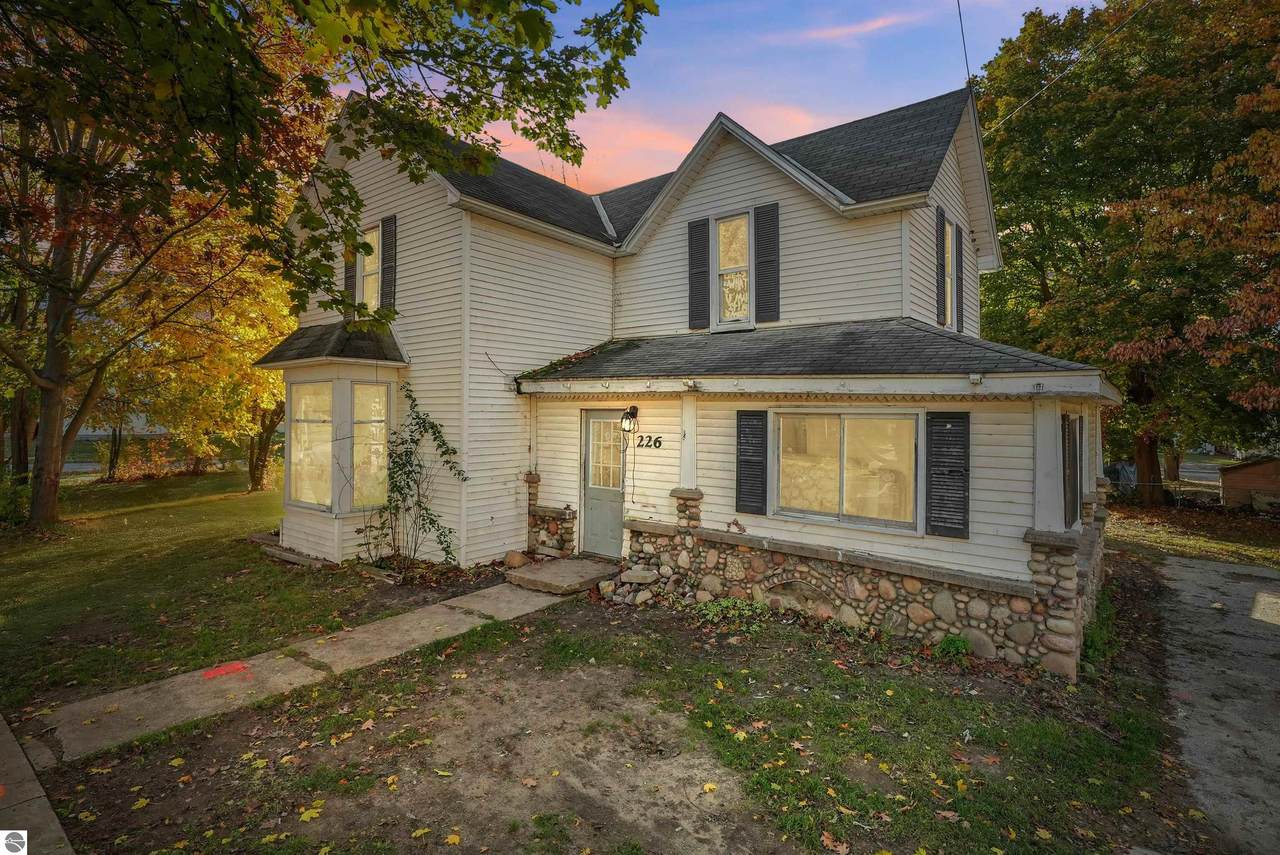 226 Gladwin Street - Photo 1