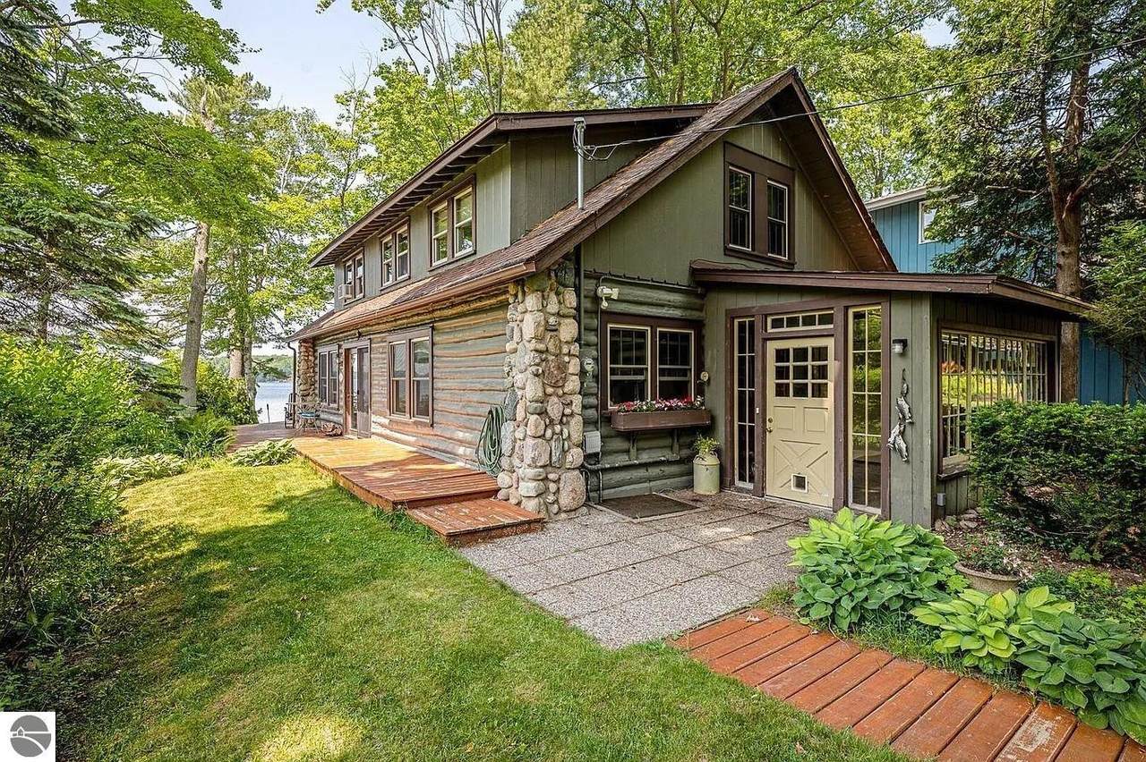 843 South Long Lake Road - Photo 1