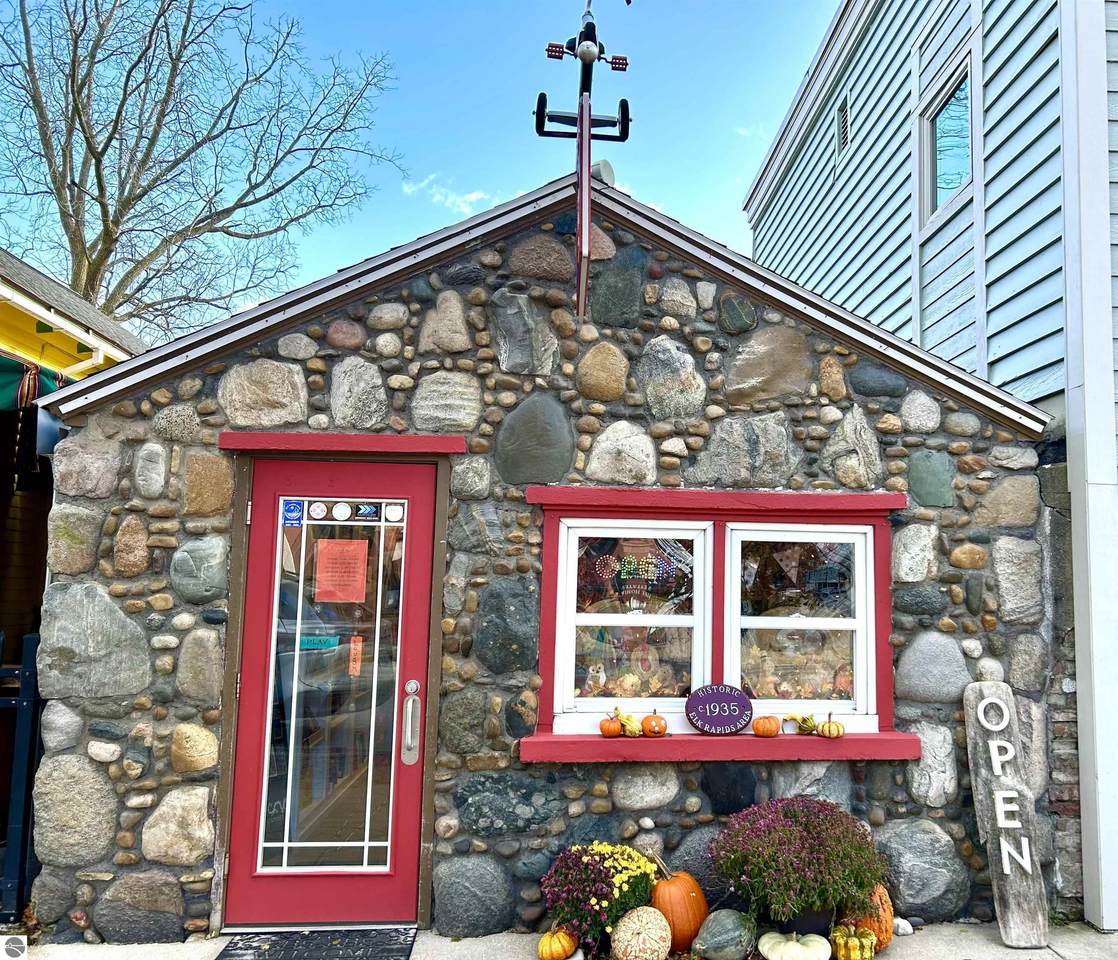 115 River Street - Photo 1