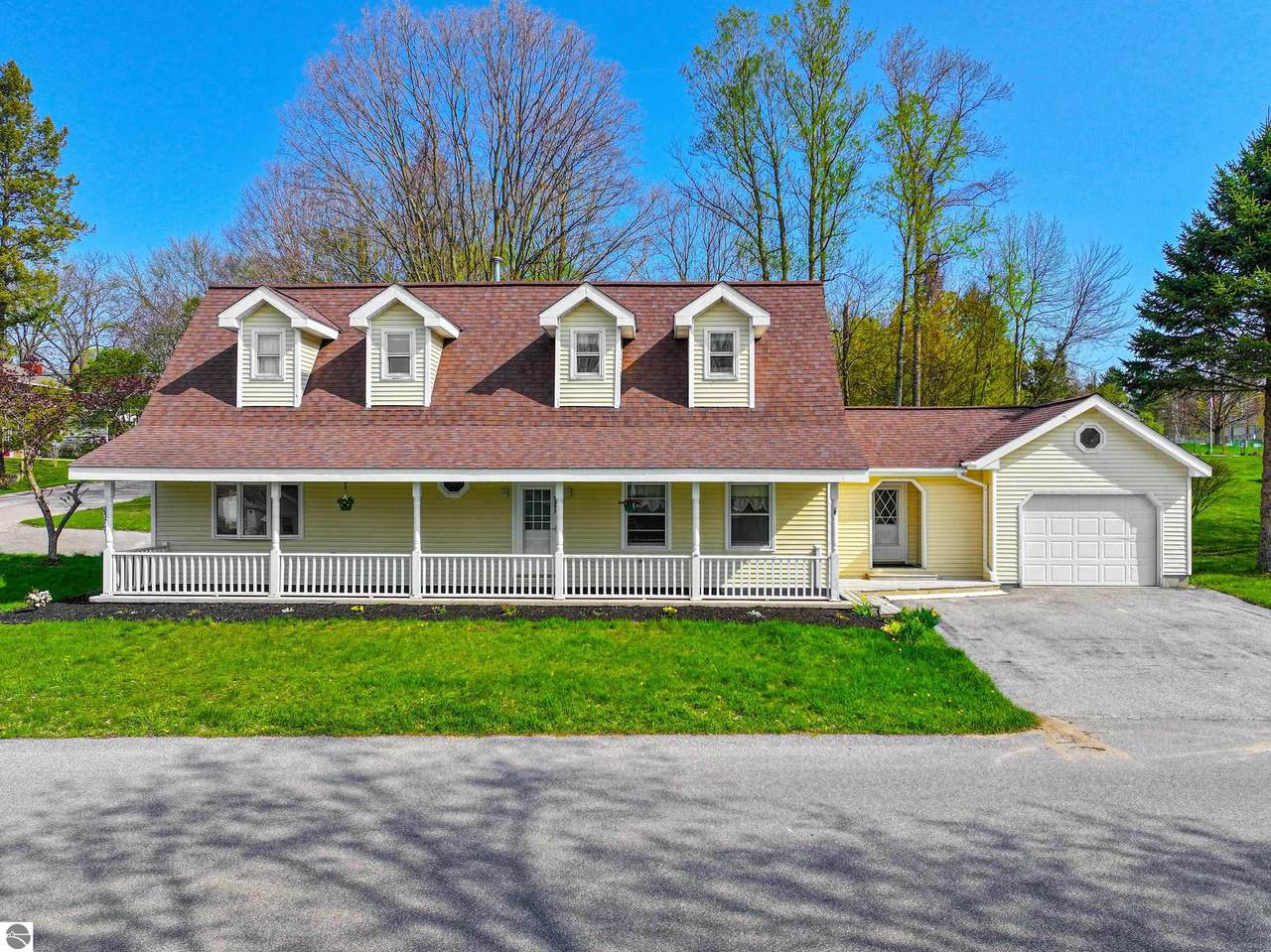 8377 Zosel Street - Photo 1