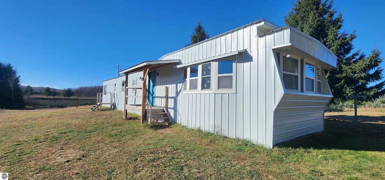 8838 Deyoung Road - Photo 1