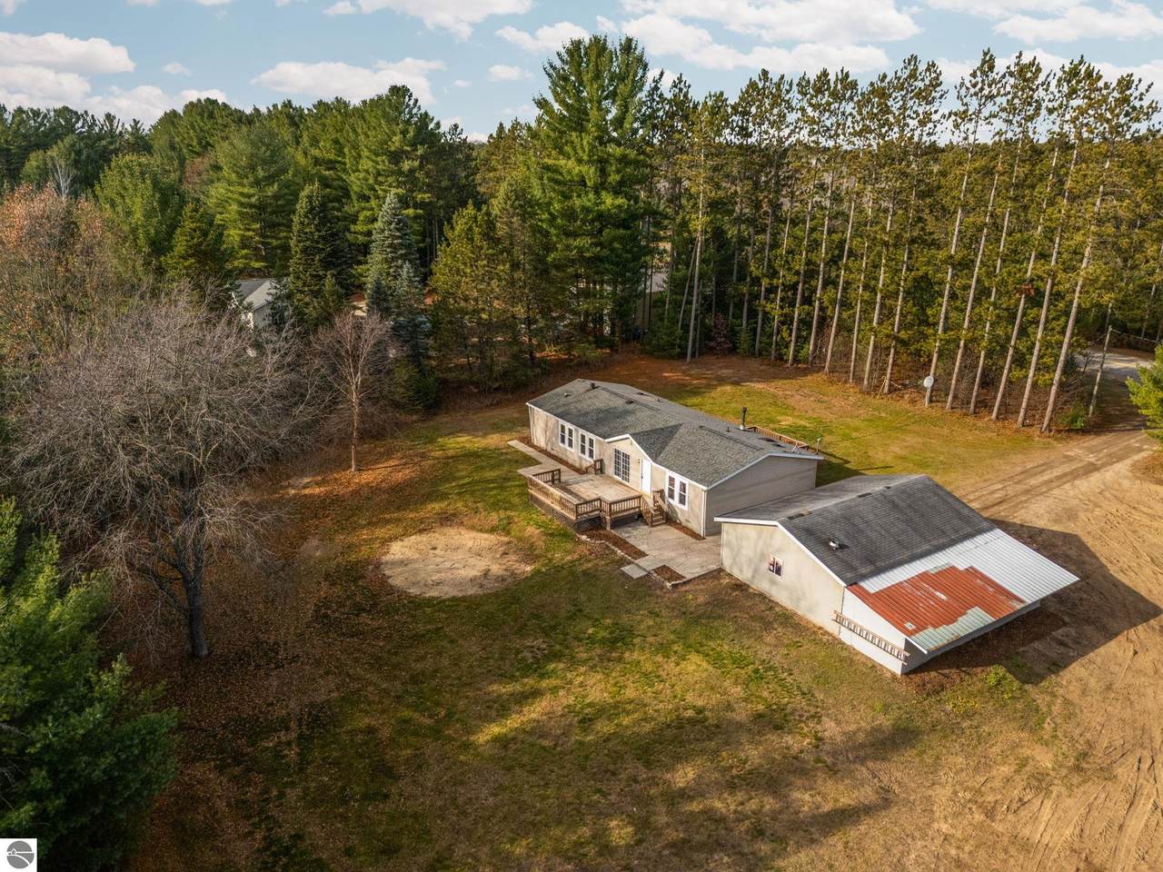 5765 Lund Road, Sw - Photo 1