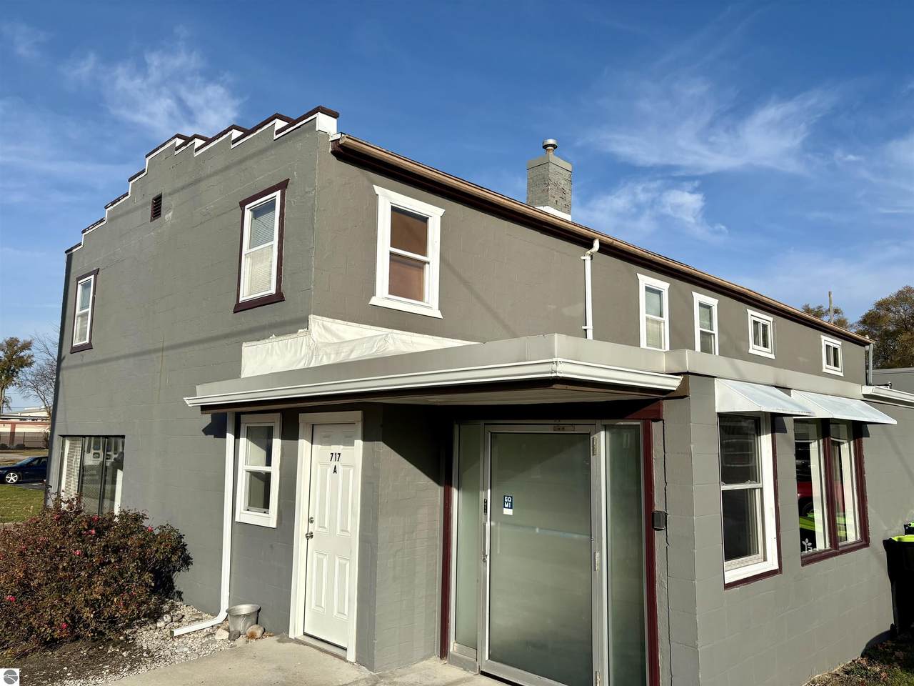 717 Woodmere Avenue - Photo 1