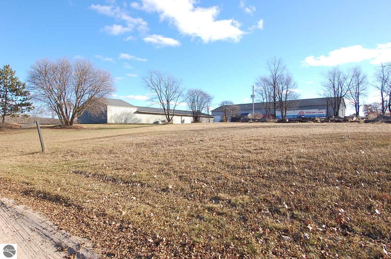 817 Norton Road - Photo 1