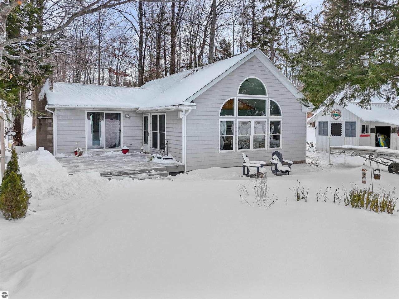 481 Lake Drive Ne - Photo 1