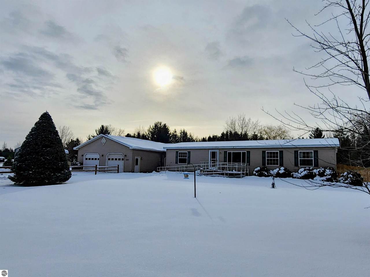 870 Quail Drive - Photo 1