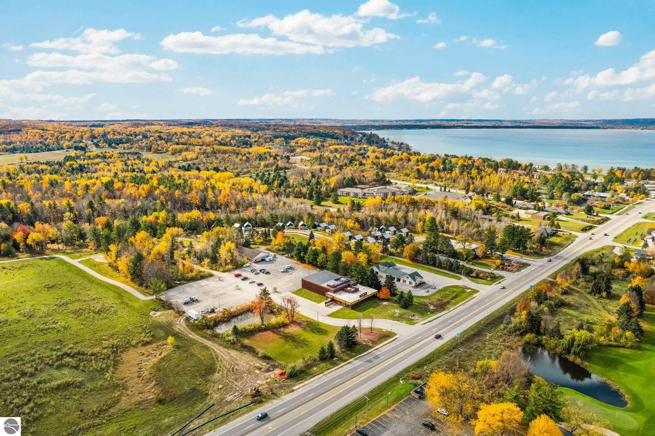 5961 Oslo Street - Photo 1