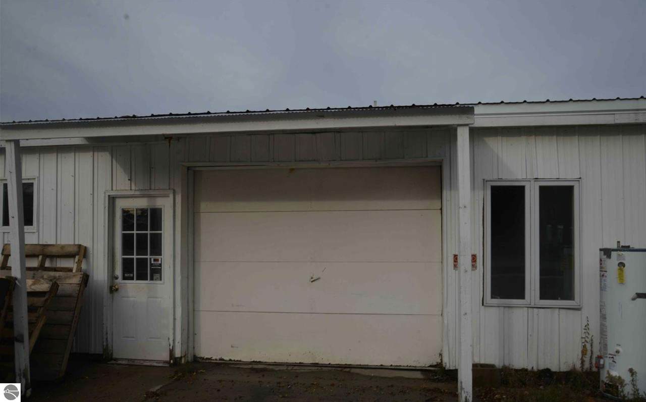 121 Ames Street - Photo 1