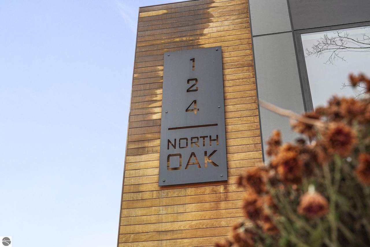 124 Oak Street - Photo 1