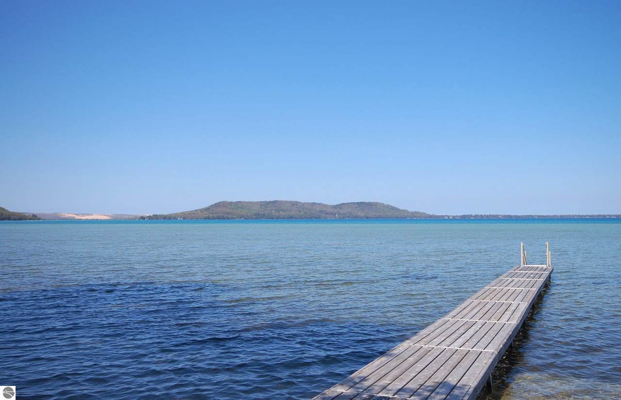 5450 Macfarlane Road - Photo 1