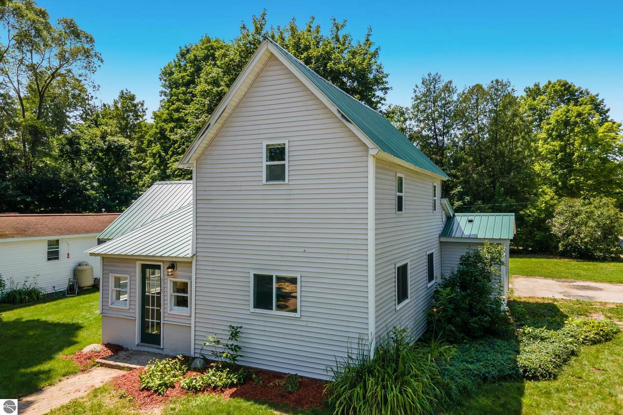 315 First Street - Photo 1