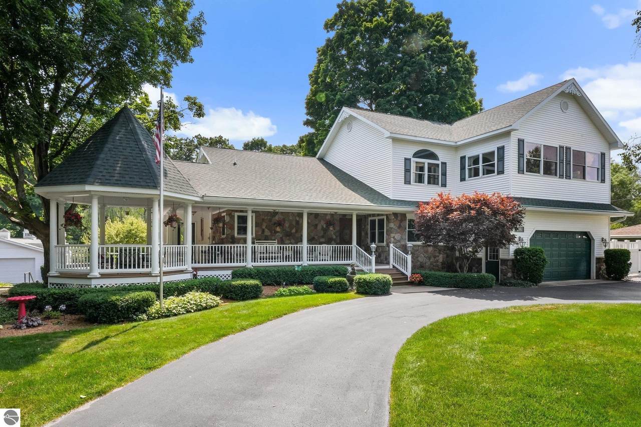 5161 Silver Pines Road - Photo 1