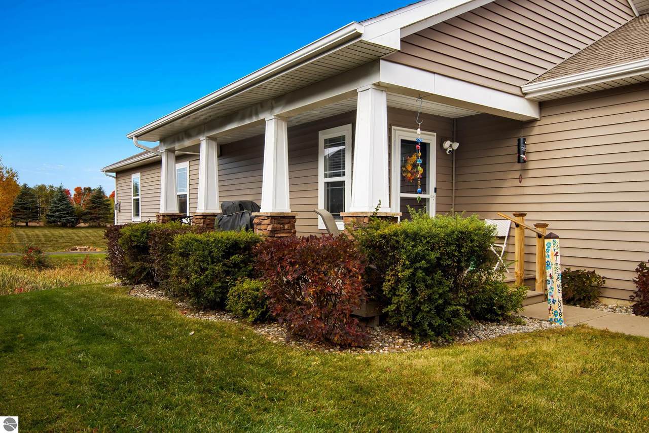 2129 Chrystal Ridge Drive - Photo 1