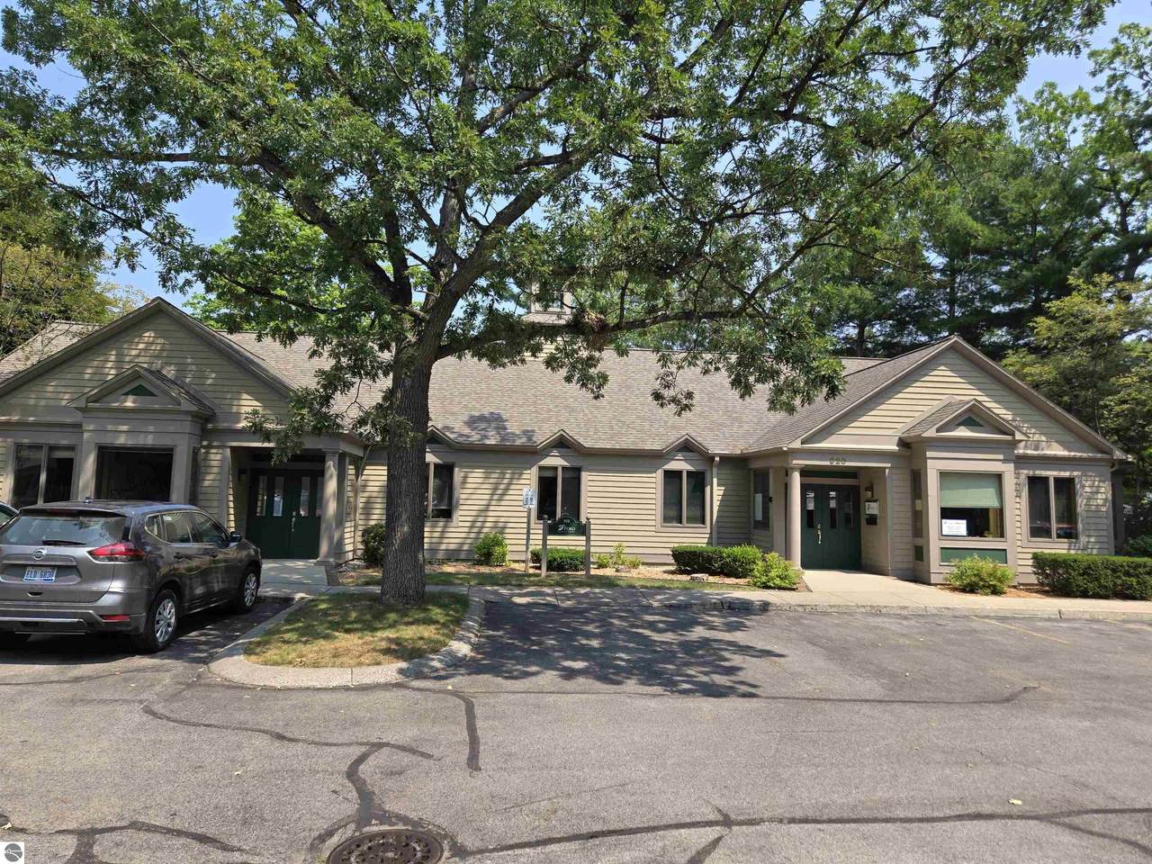 920 Garfield Avenue - Photo 1