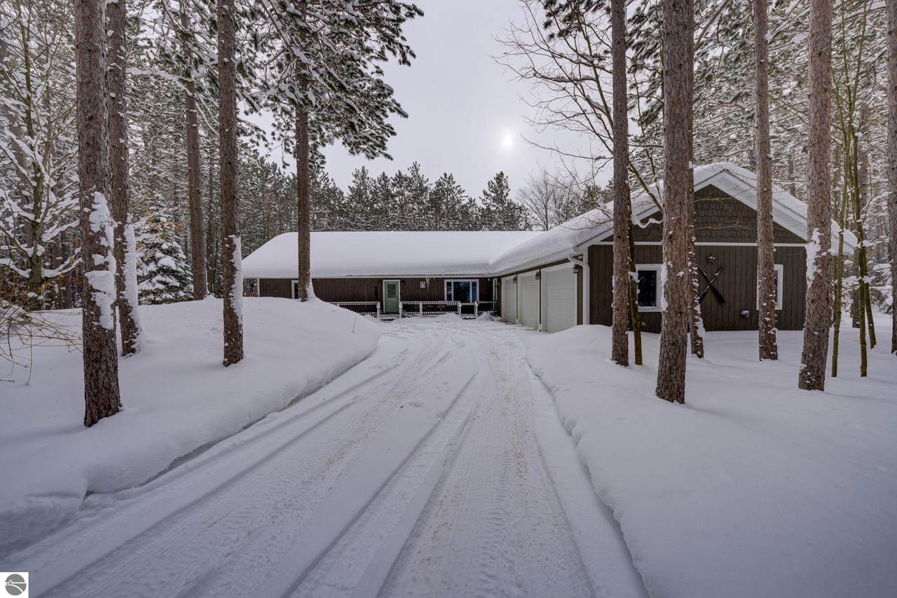 16355 Hunt Club Road - Photo 1