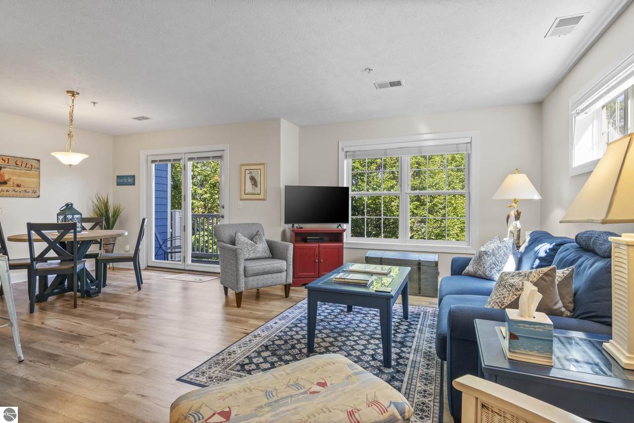 100 Hope Street - Photo 1