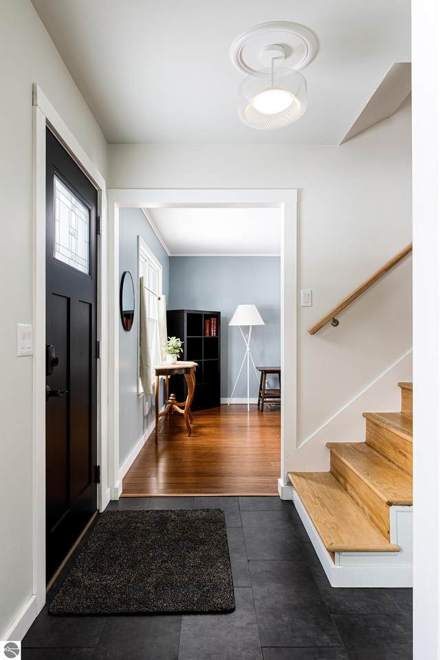 1704 Comanche Street - Photo 1