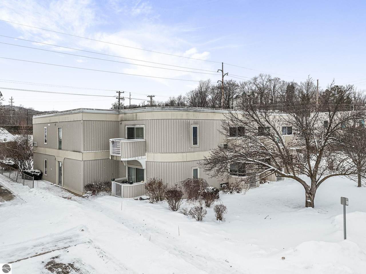 124 Beech Street - Photo 1