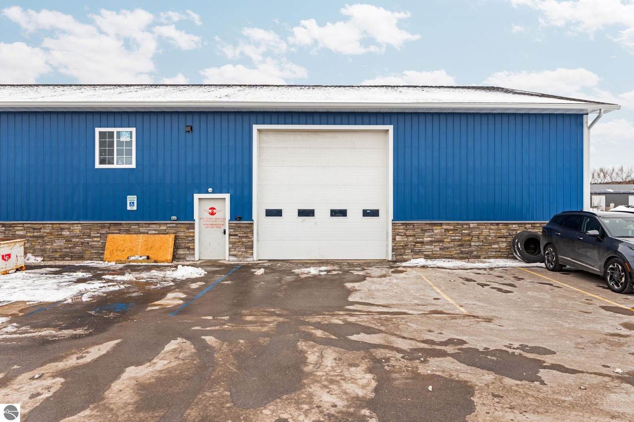 1416 Industry Drive - Photo 1