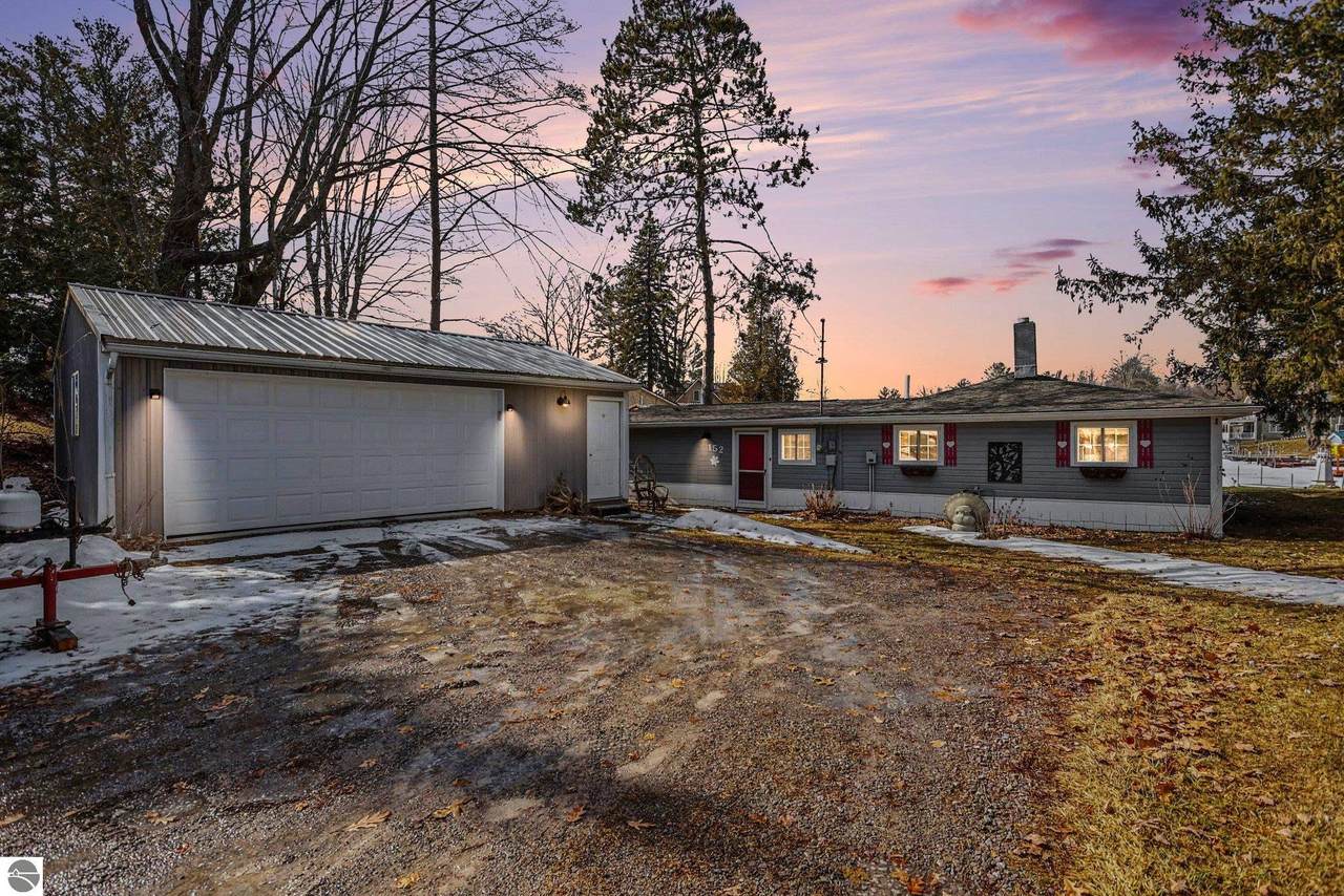 152 Hilda Drive - Photo 1