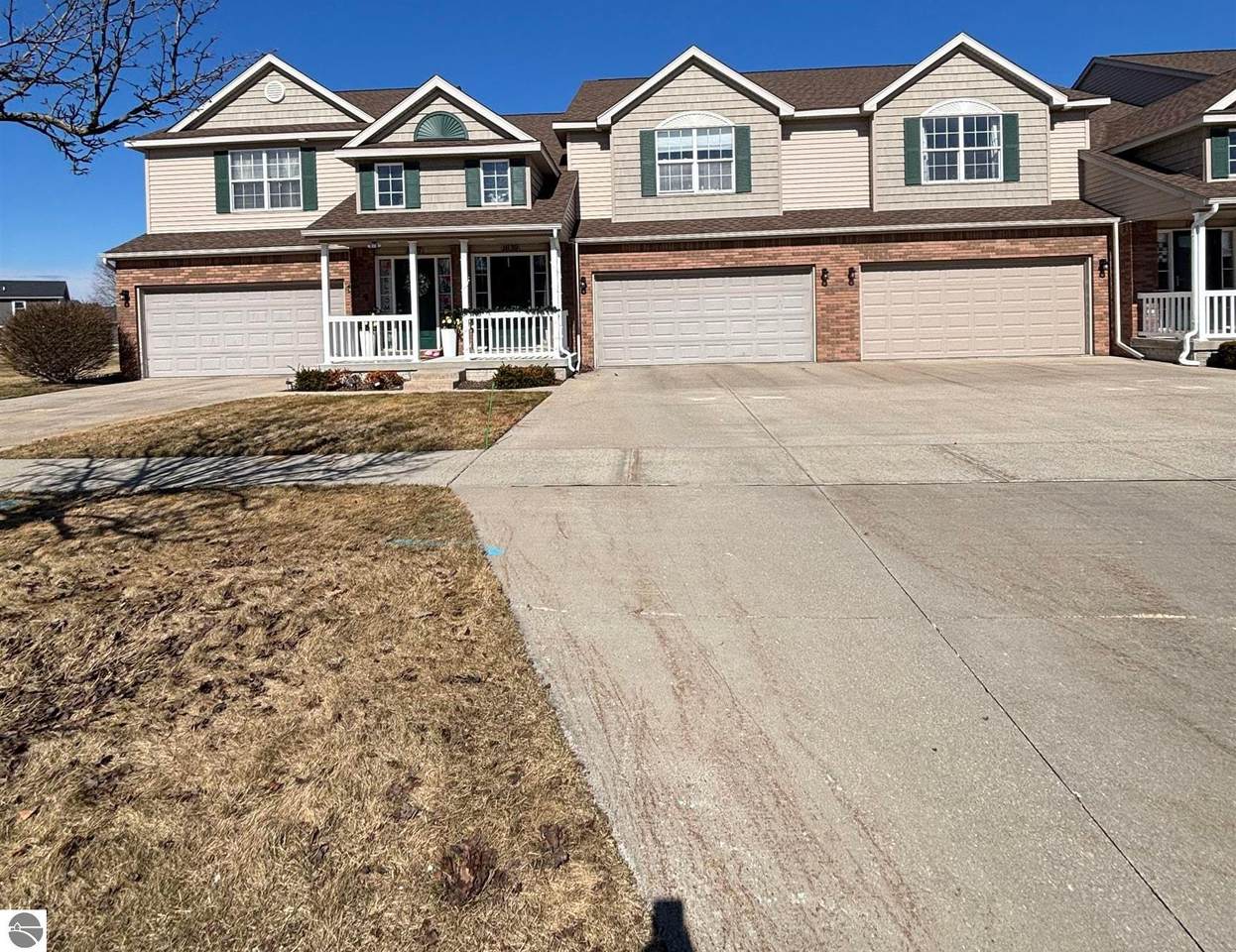 1639 Chippewa Way - Photo 1