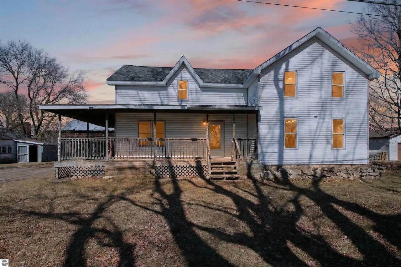 1941 River Road - Photo 1
