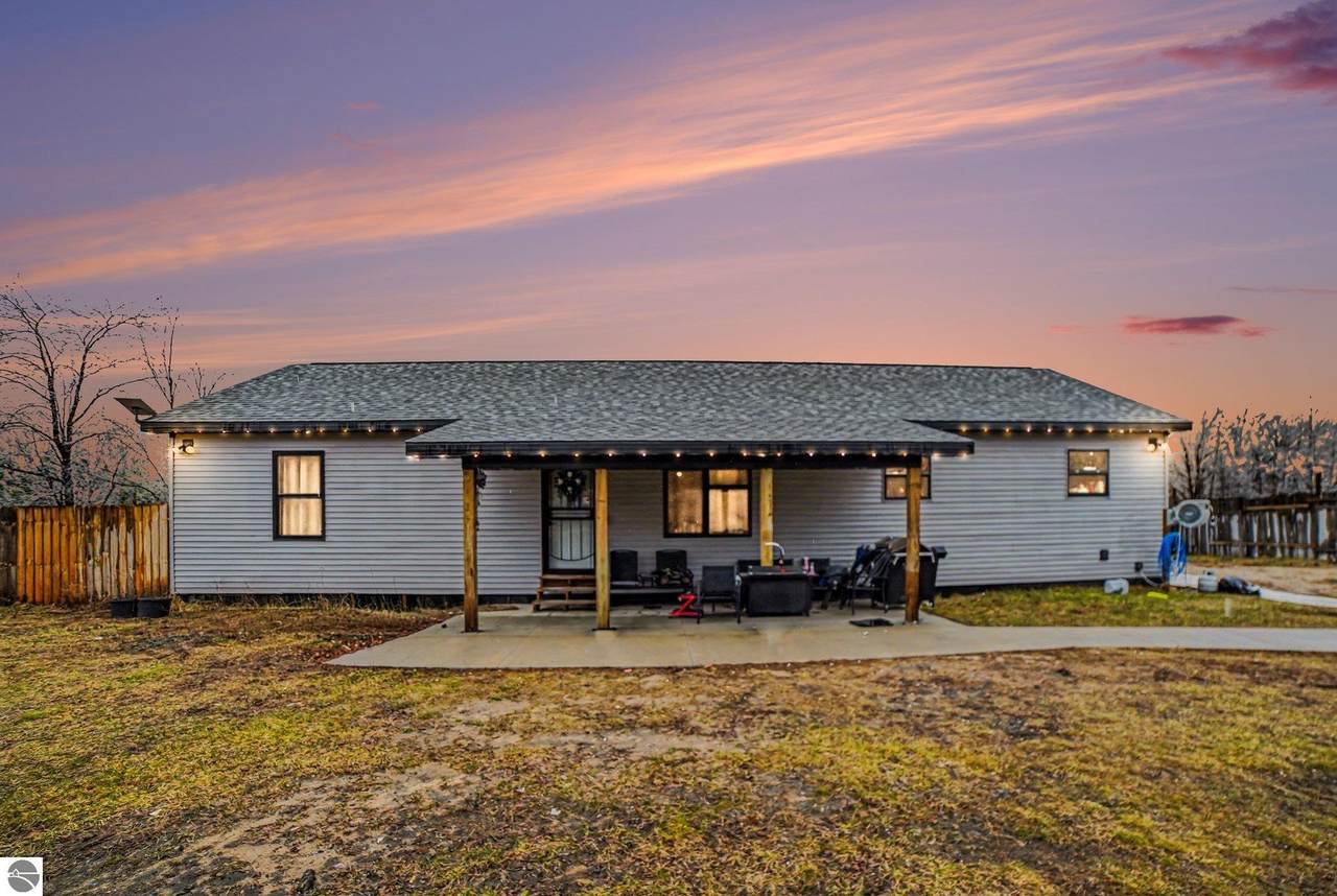 11115 Valley - Photo 1