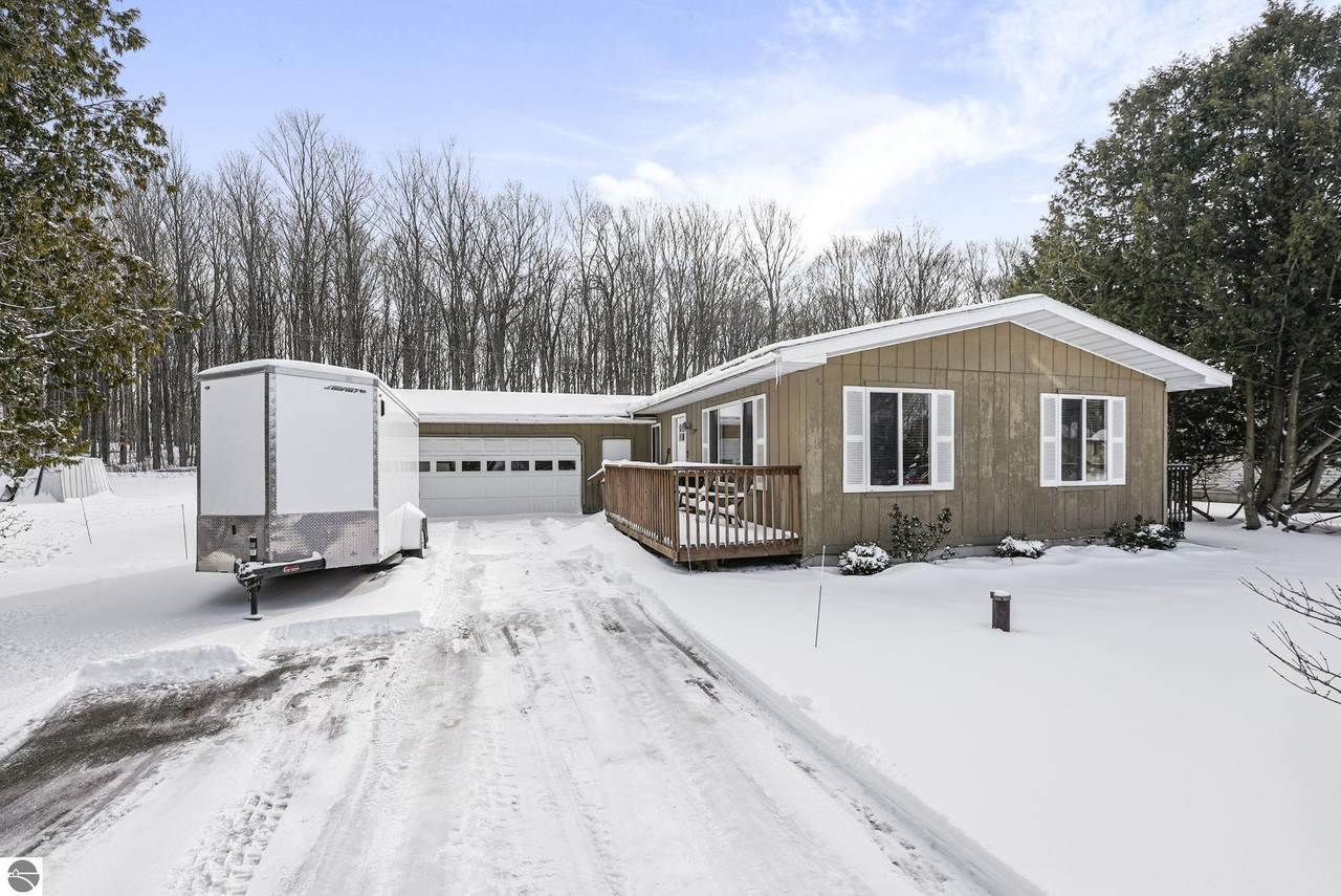 1386 Silverwood Drive - Photo 1