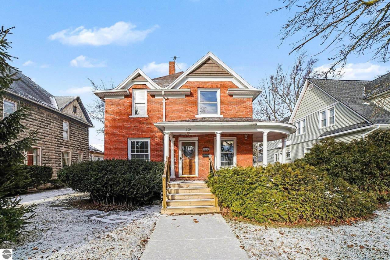 309 Grant Avenue - Photo 1