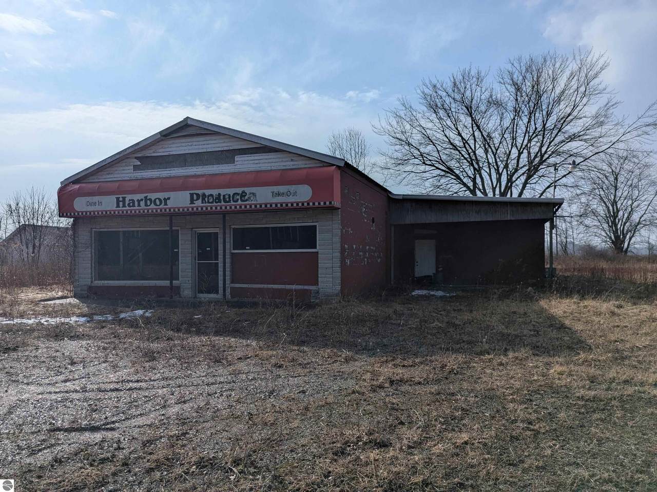 2416 Huron Road - Photo 1
