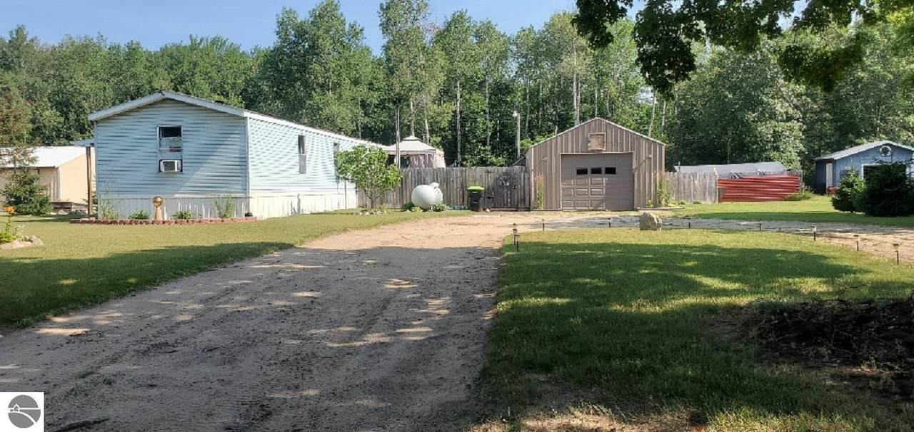 203 Fairview Blvd - Photo 1