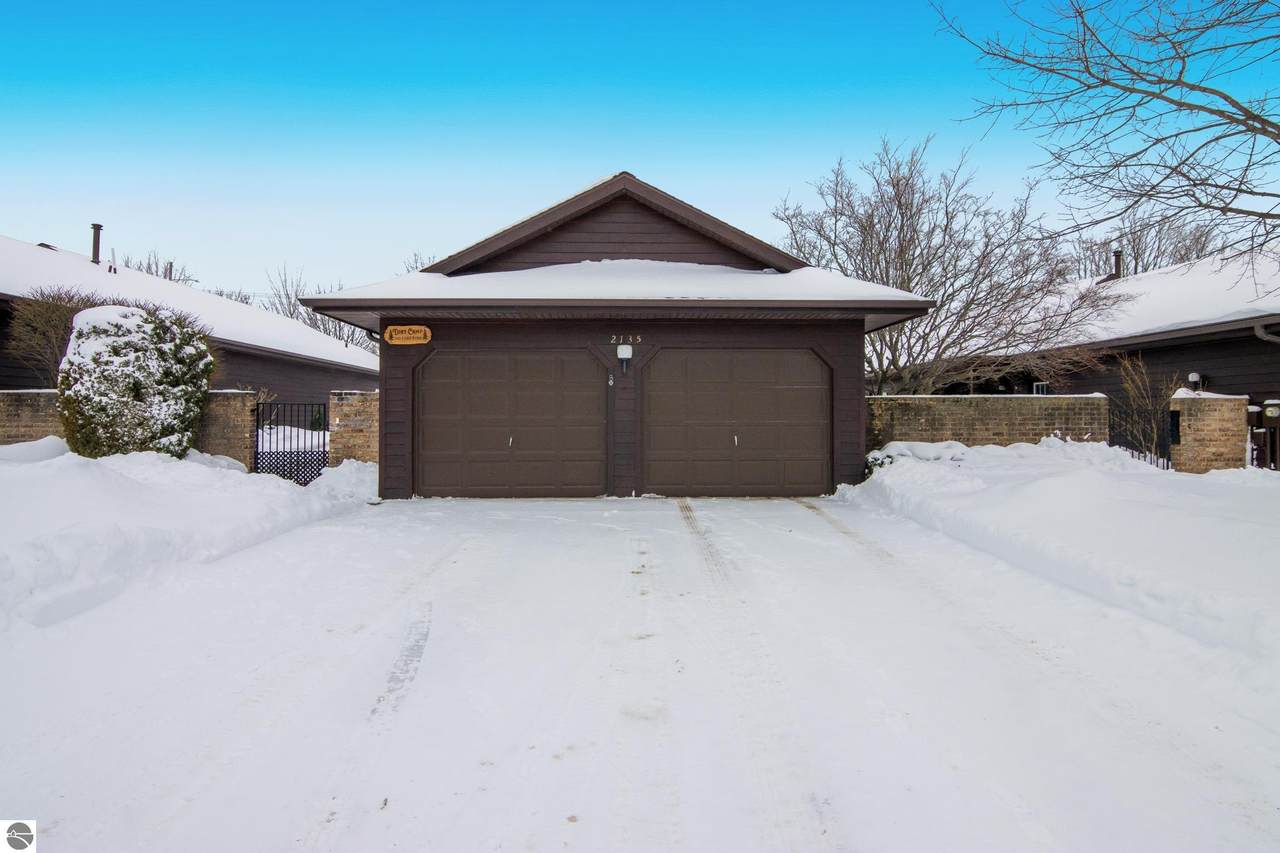 2135 Hammond Place W - Photo 1