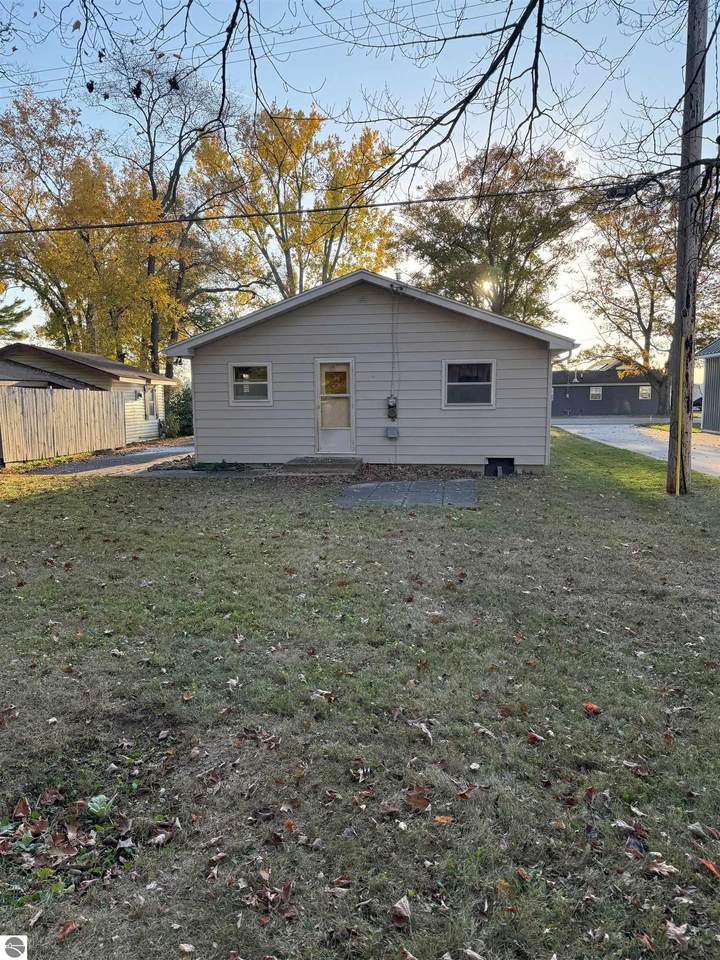 6126 Loud Drive - Photo 1