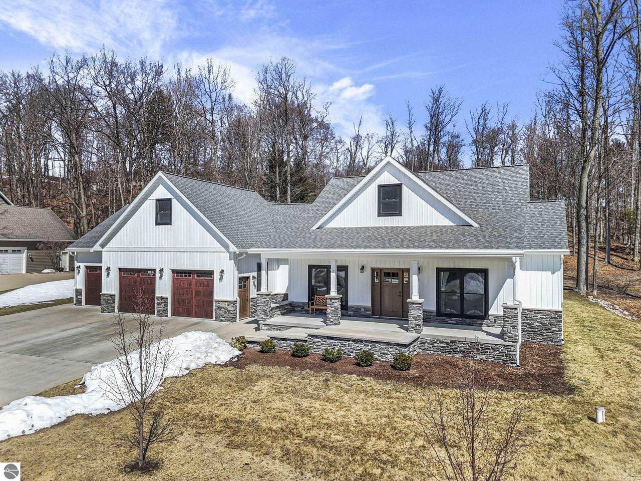 9339 Summerfield Drive - Photo 1