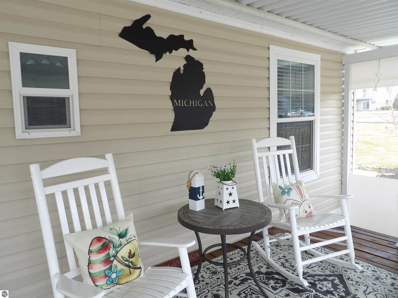 637 Partridge Drive - Photo 1