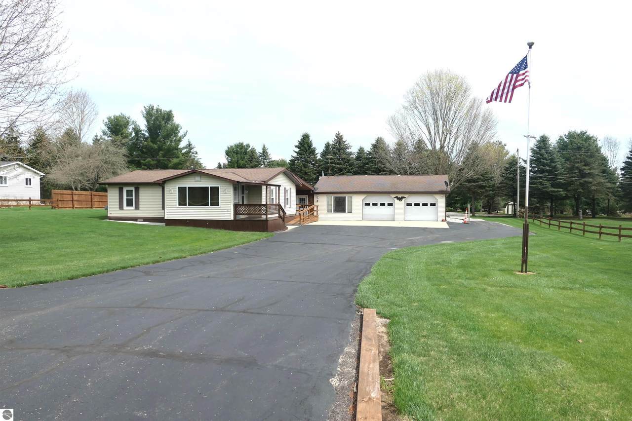 6264 Wildwood Drive - Photo 1