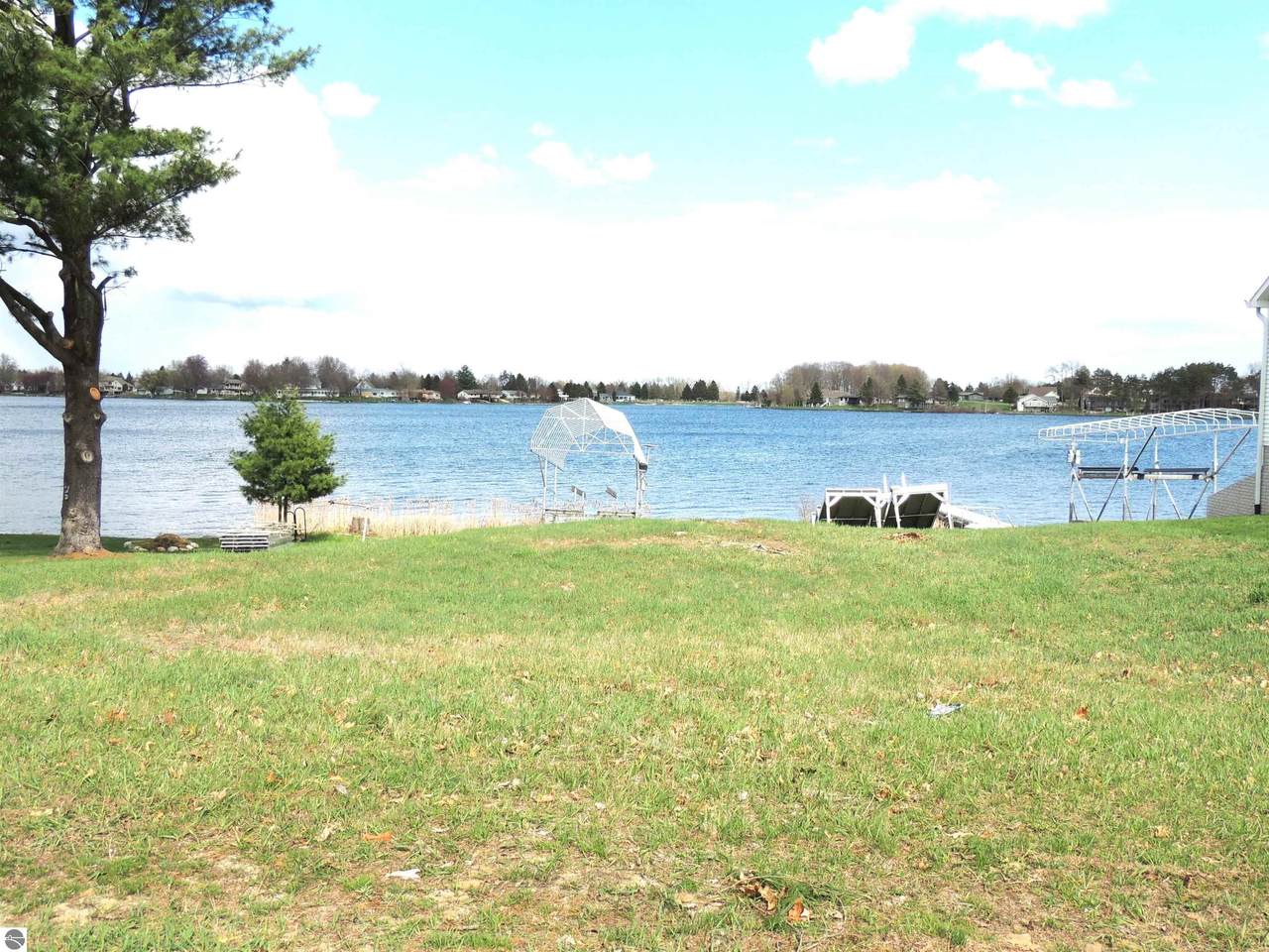 1062 Castle Drive - Photo 1