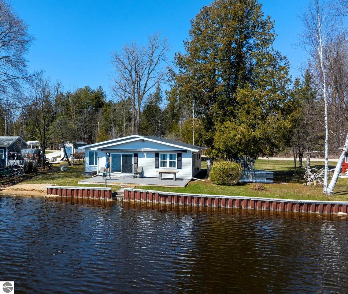 5445 Beal City Road - Photo 1