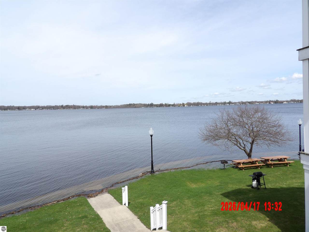 https://bt-photos.global.ssl.fastly.net/nglrmls/1280_boomver_1_1943988-2.jpg