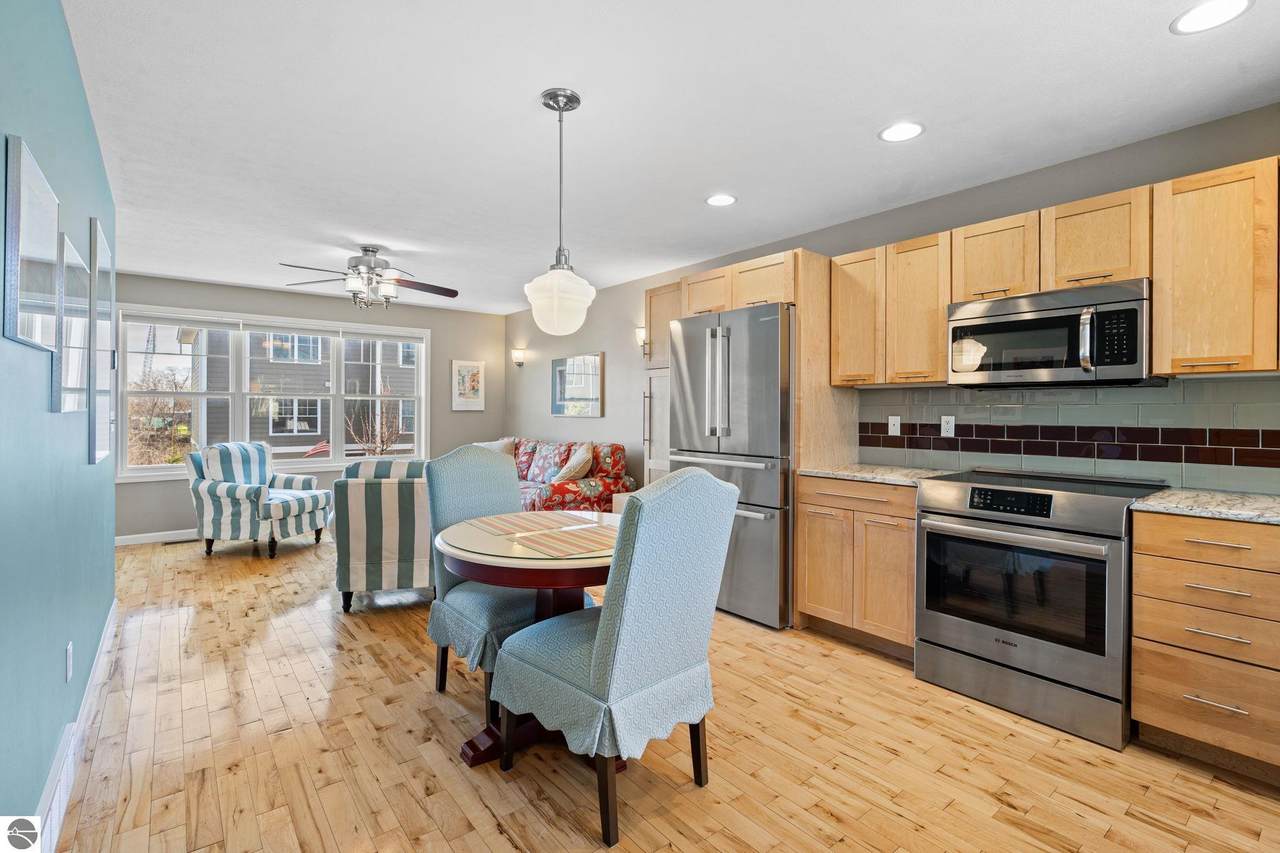 305 Eighth - Photo 1