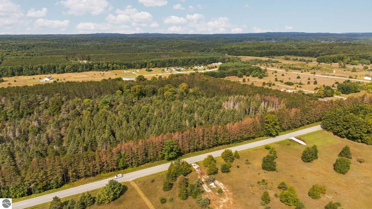  Maple City Highway - Photo 1