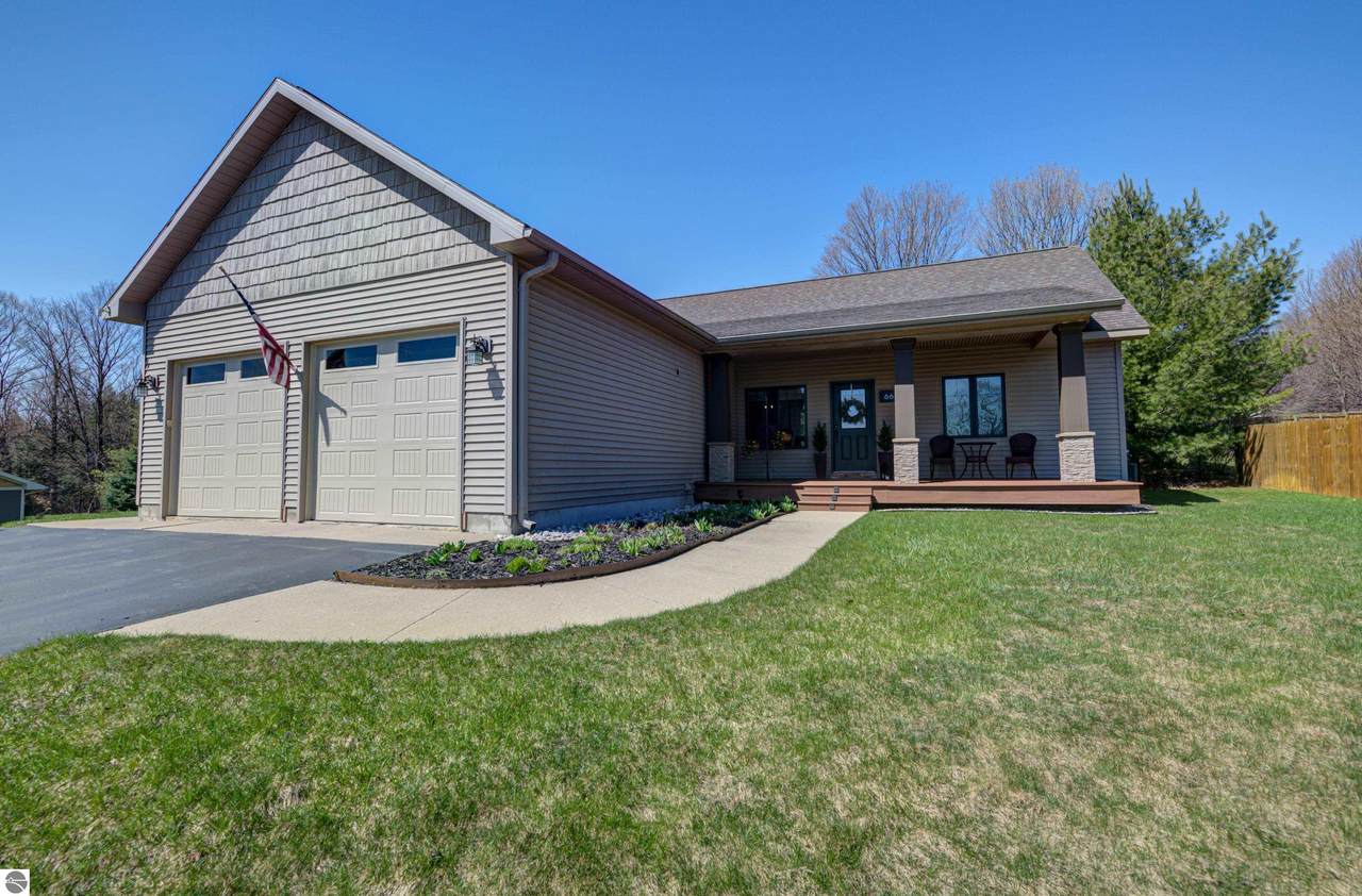 662 Becca Lane - Photo 1