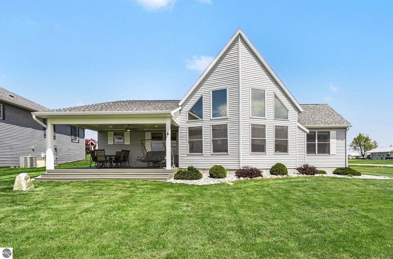6628 Spinnaker Drive - Photo 1