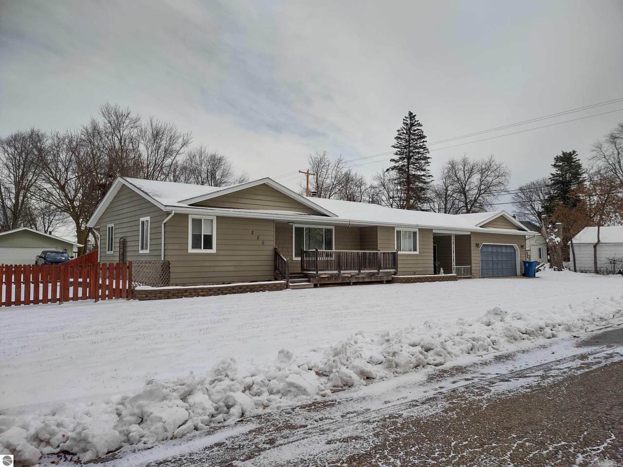 220 Pine - Photo 1