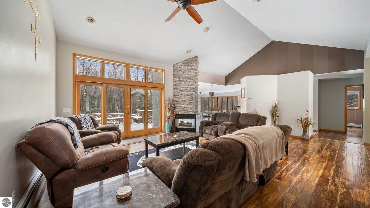 1604 Lake Club Drive - Photo 1