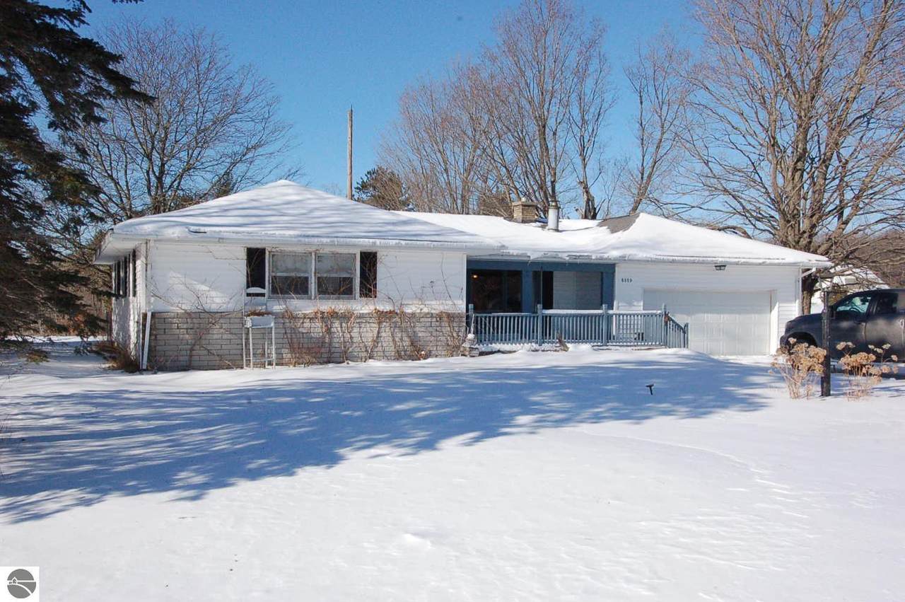 8886 33 Road - Photo 1